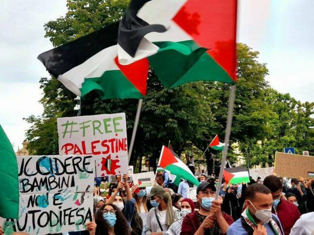 Anche a Bergamo manifestazione di solidarietà per la Palestina