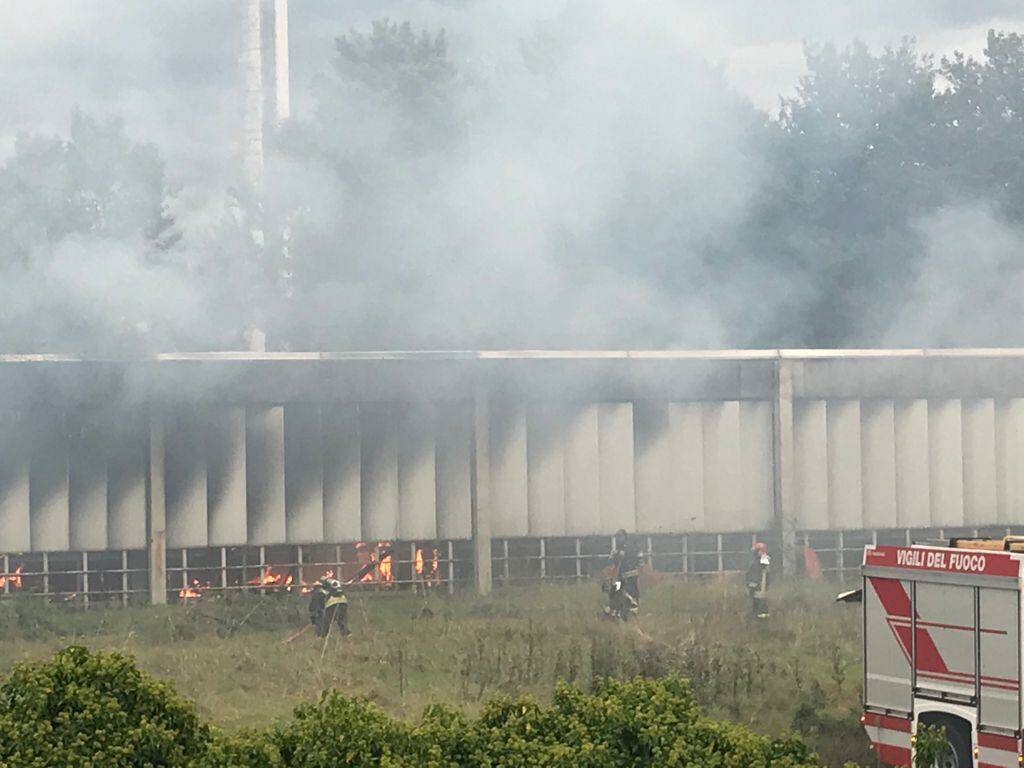 Incendio alla ex Reggiani