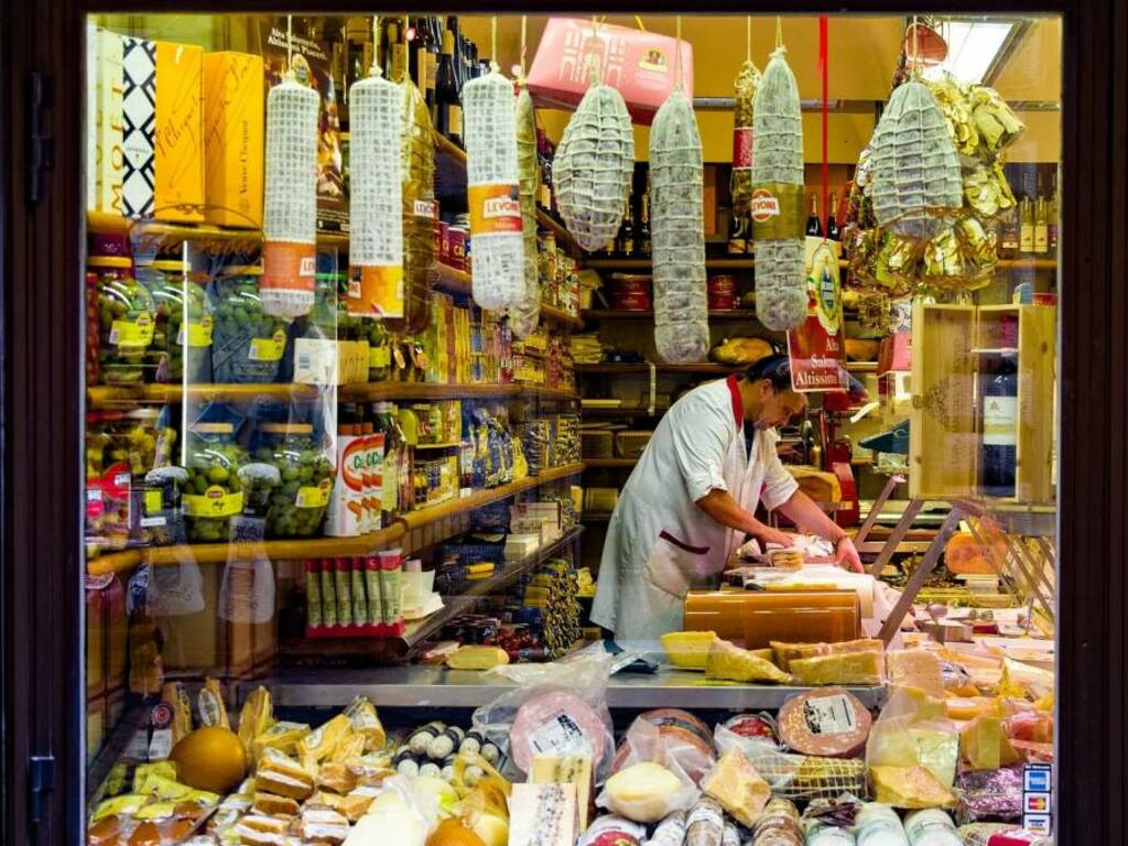 bottega salumeria alimentari