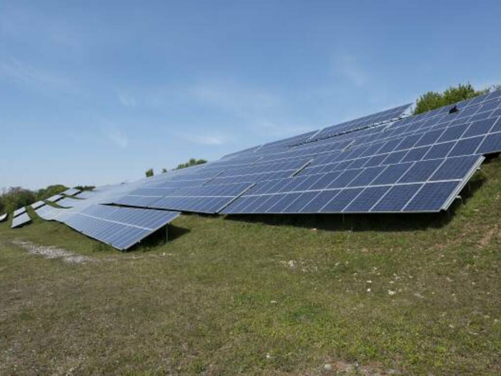 Sul sito di Brembate, Nuova Demi ha realizzato un impianto fotovoltaico da 980 kW di potenza