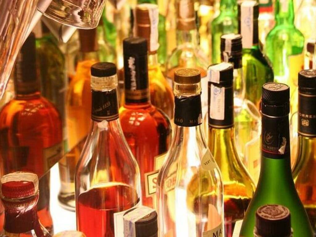 alcolici superalcolici (Pixabay)