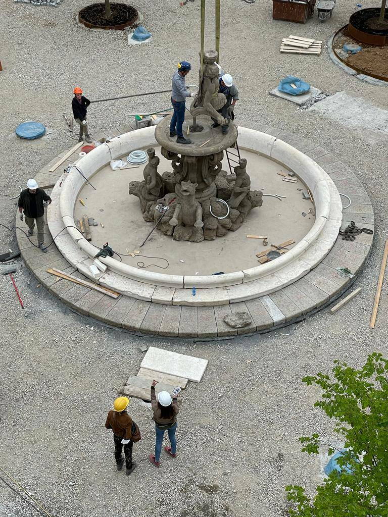 Fontana del tritone