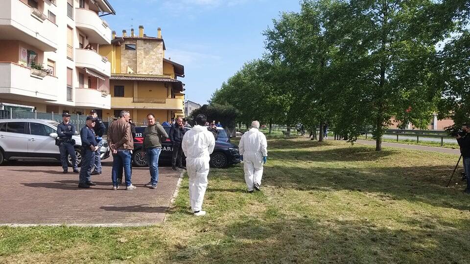 Treviglio, donna spara al vicino di casa e lo uccide