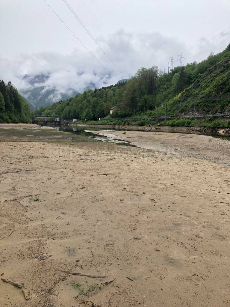 Il lago Del Bernigolo a Moio de' Calvi prosciugato 