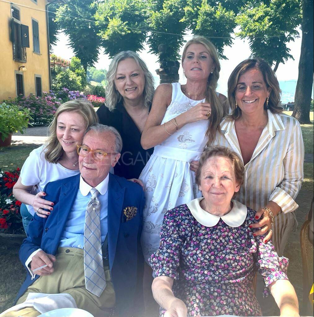 Vittorio Feltri, festa al Pianone per i 55 anni di matrimonio con la sua Enoe