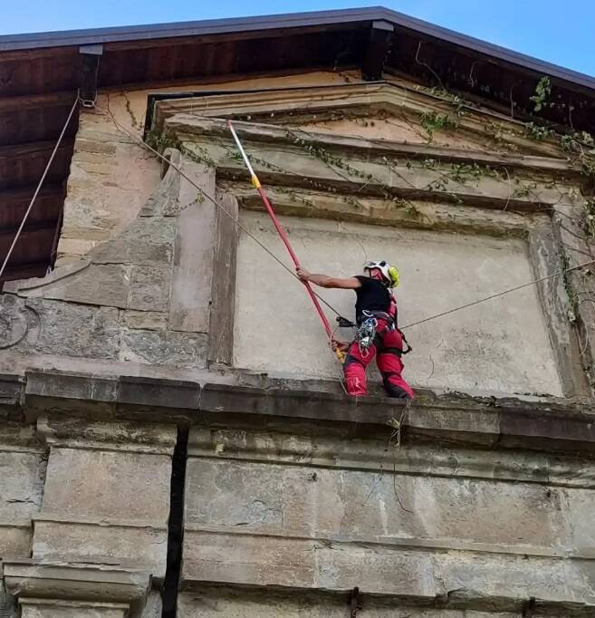 Porta San Lorenzo ripulita dalle sterpaglie