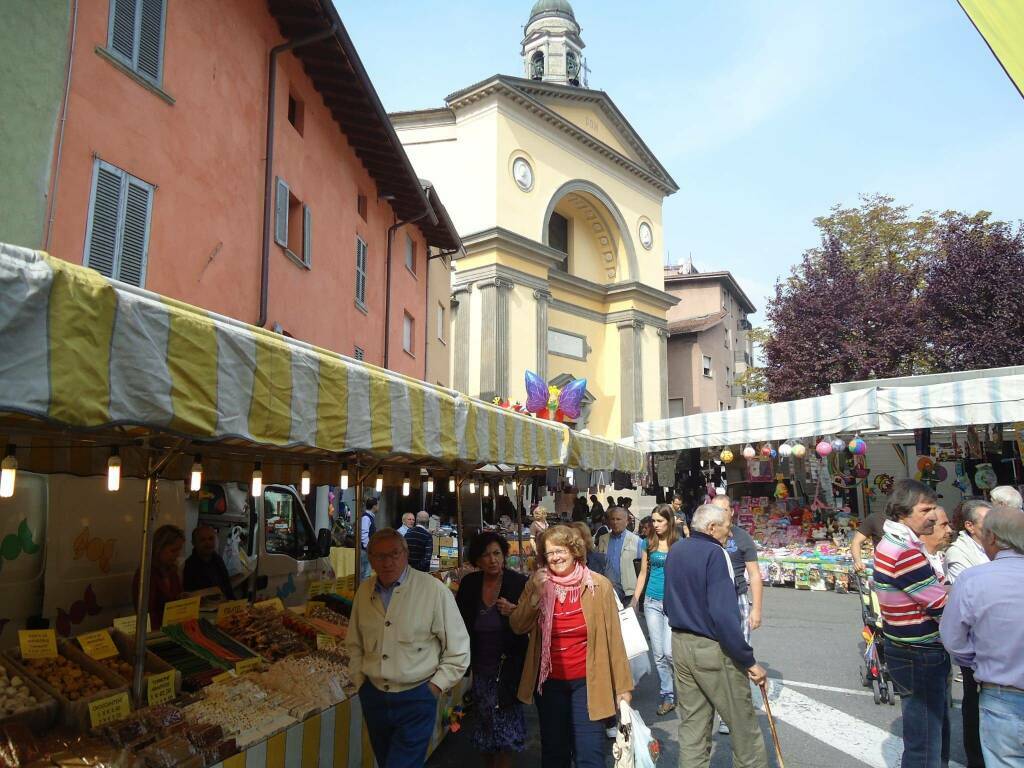 Leffe in festa per san Michele: fiera e visite al campanile