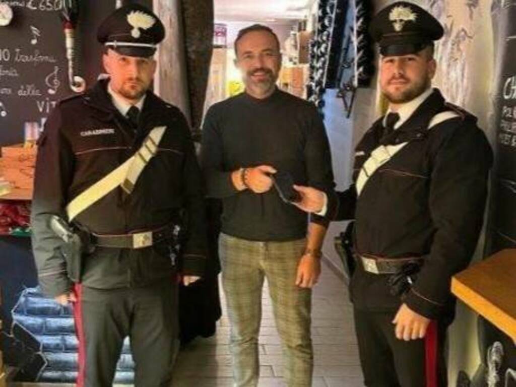 Carabinieri bar Romano