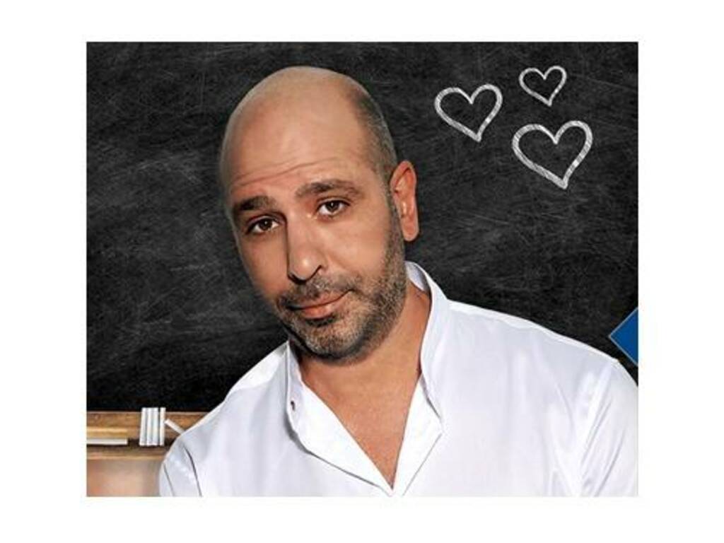 Checco Zalone - Amore + Iva - foto tratta dalla locandina - pagina Facebook Teatro Brancaccio