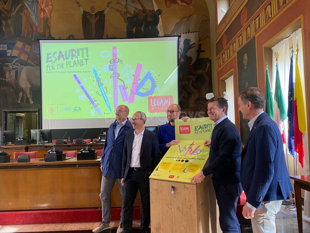 “Esauriti for the Planet”: Legami Comune di Bergamo, patto per dare nuova vita alla cancelleria nelle scuole