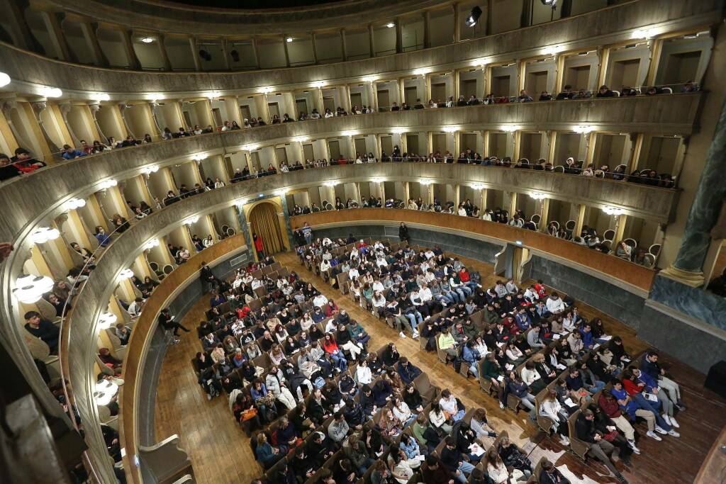 Teatro Donizetti, il racconto di una stagione di progetti tra Stagione di Prosa e Altri Percorsi